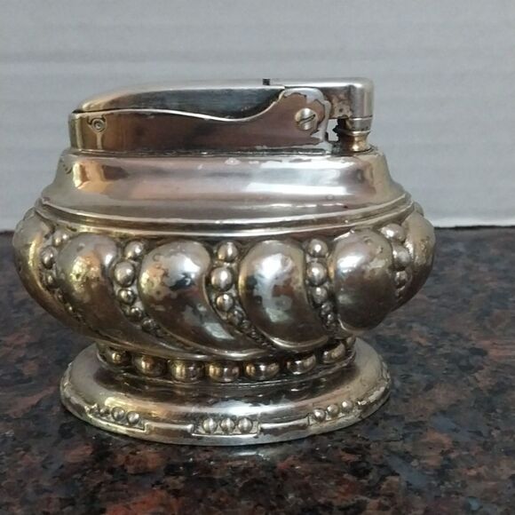 Vintage Ronson Table Lighter...EUC - Picture 1 of 4